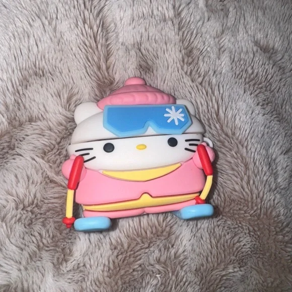 AirPods Pro case    Hello Kitty Pink and Blue Winter - Picture 6 of 6